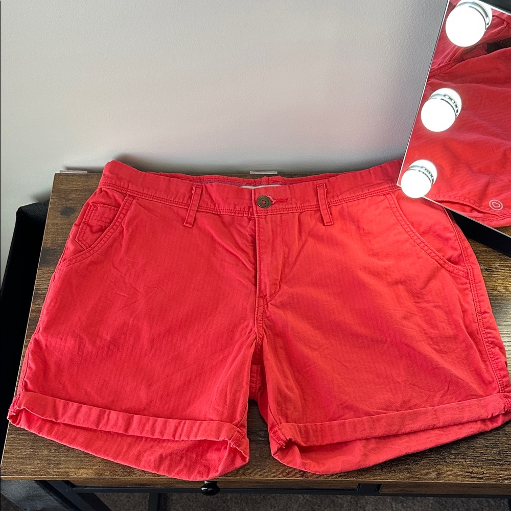 Levi's Vibrant Red Women's Bermudas